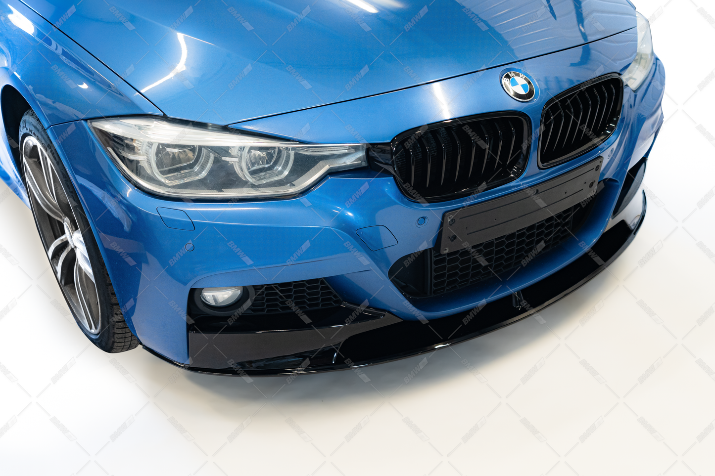 BMW F30 F31 M-performance etupuskurin lippa kiiltävän musta