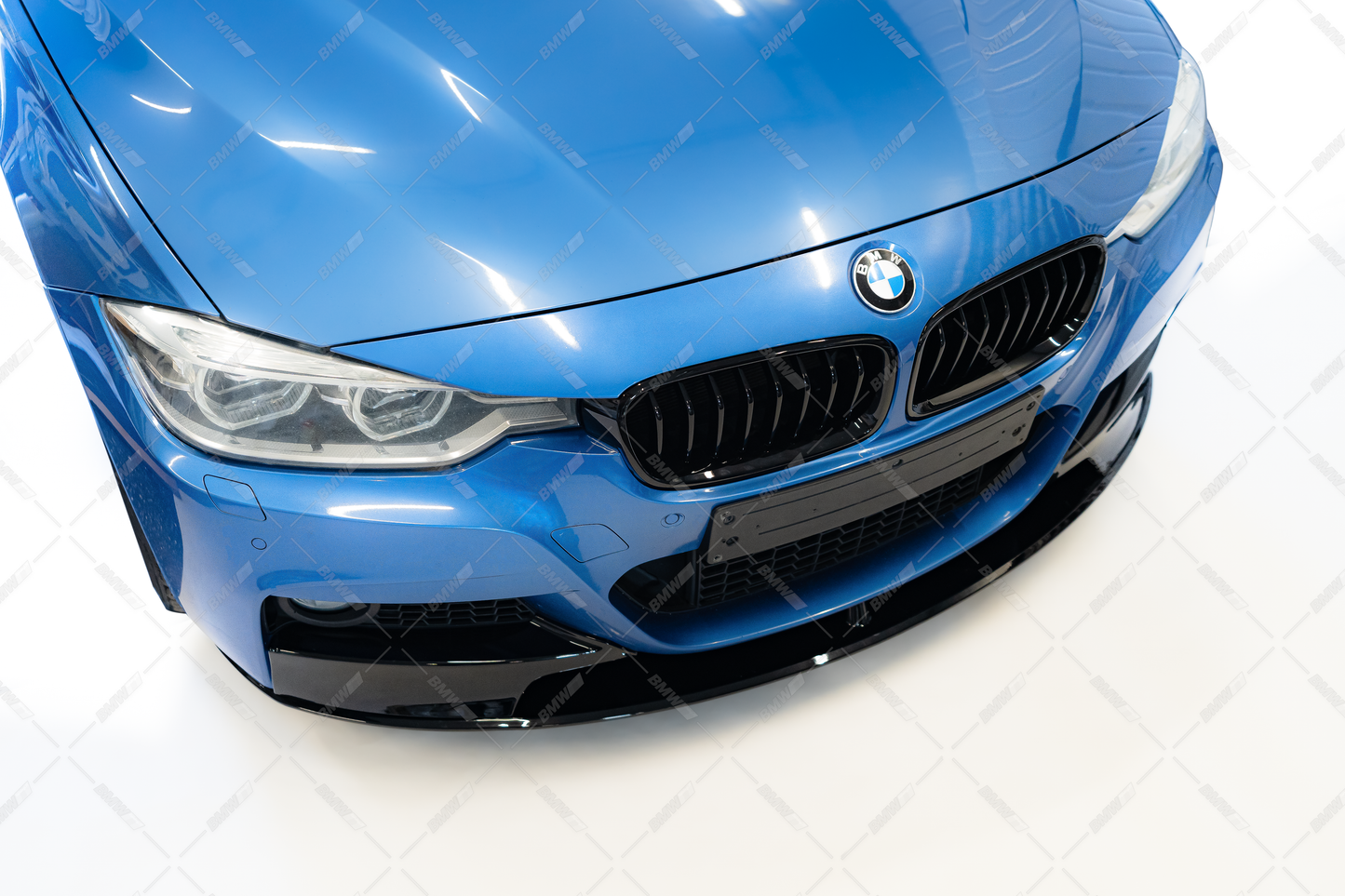 BMW F30 F31 M-performance etupuskurin lippa kiiltävän musta