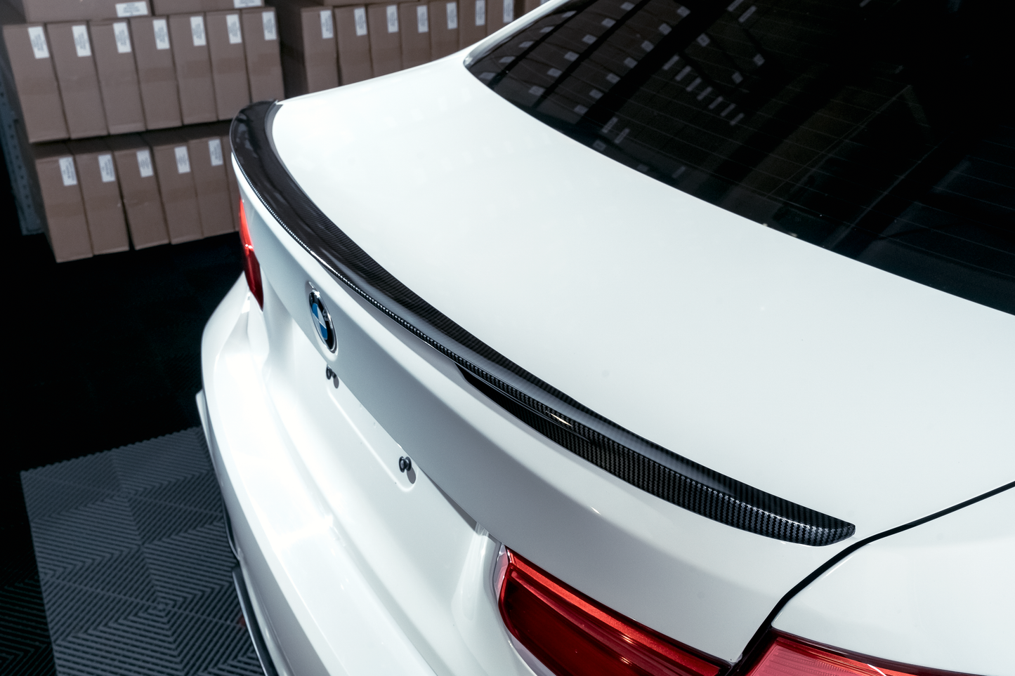 BMW F30 M-Performance takaspoileri carbon look