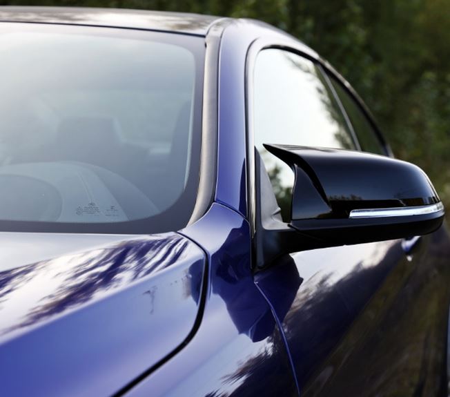 BMW F20/F21, F22/F23 F30 F31, F32 F33, F36, mustat M-Look peilinkuoret kiiltävän mustat