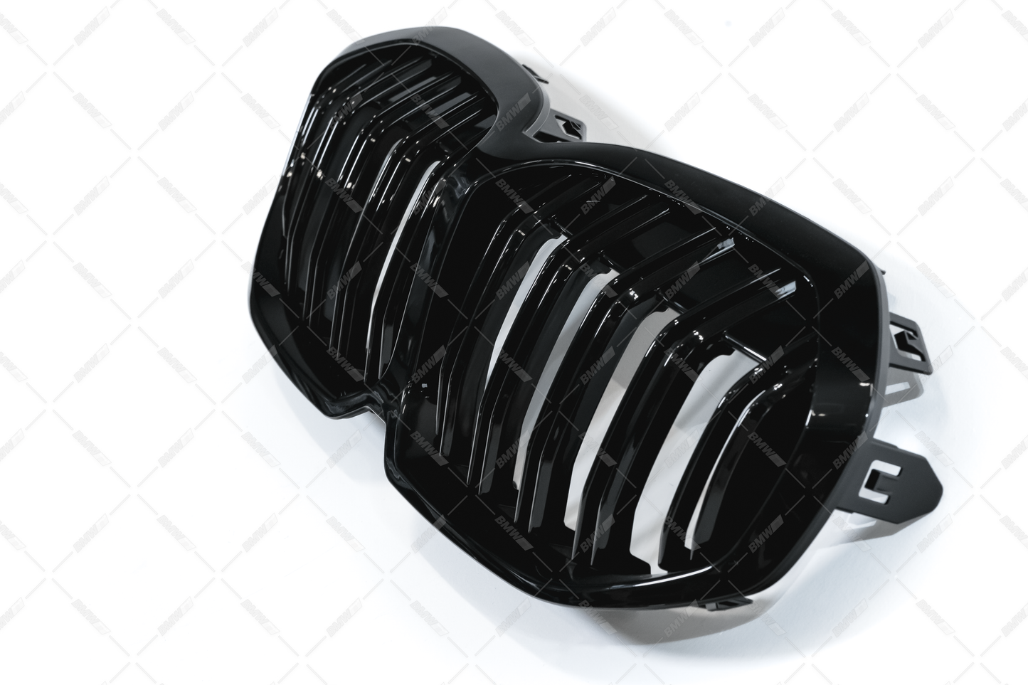 BMW F40 F41, M-Look kiiltävän mustat munuaiset