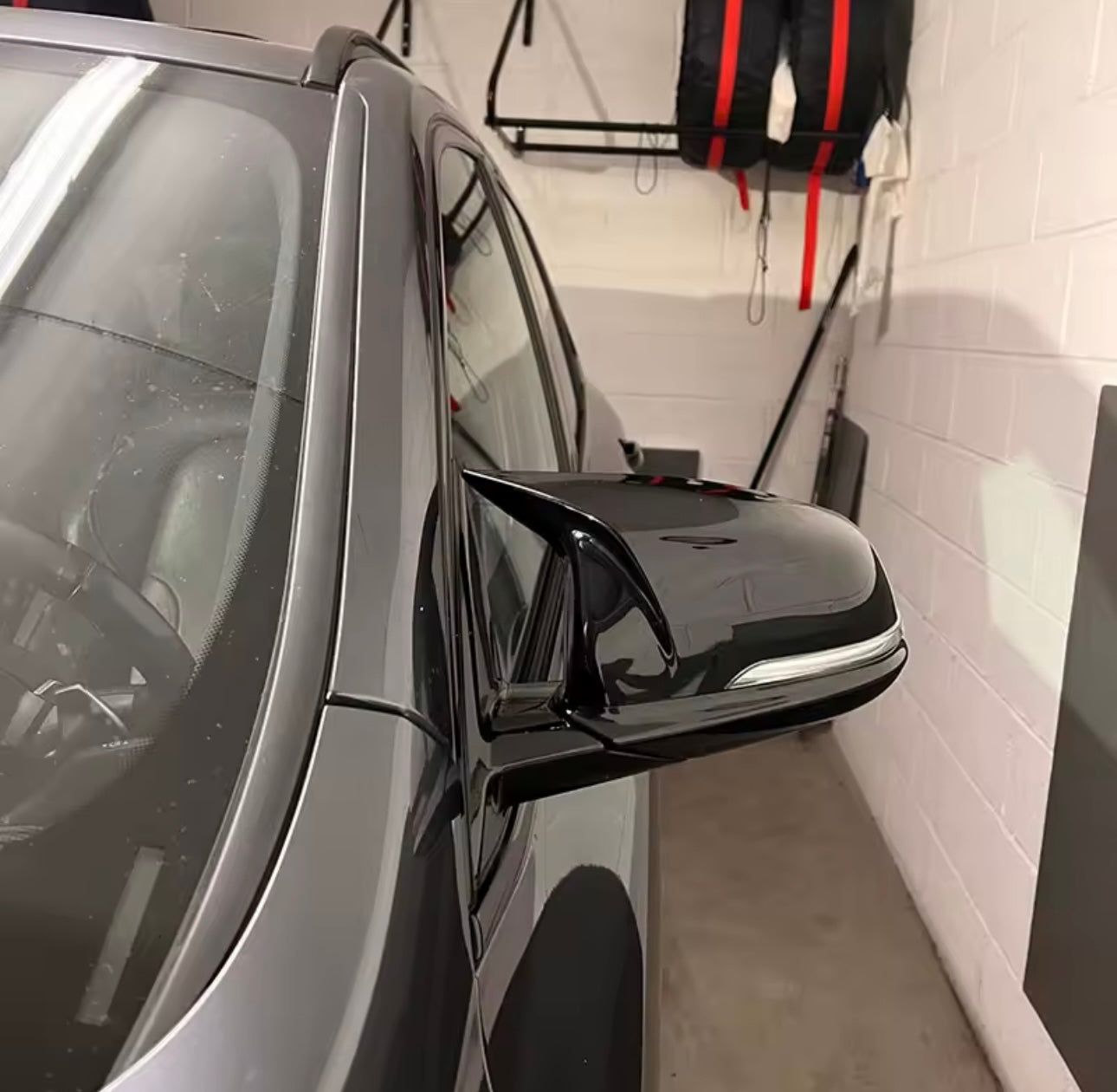 BMW F40, F44, X1 F48, X2 F39, Z4 G29 Mustat peilin kuoret