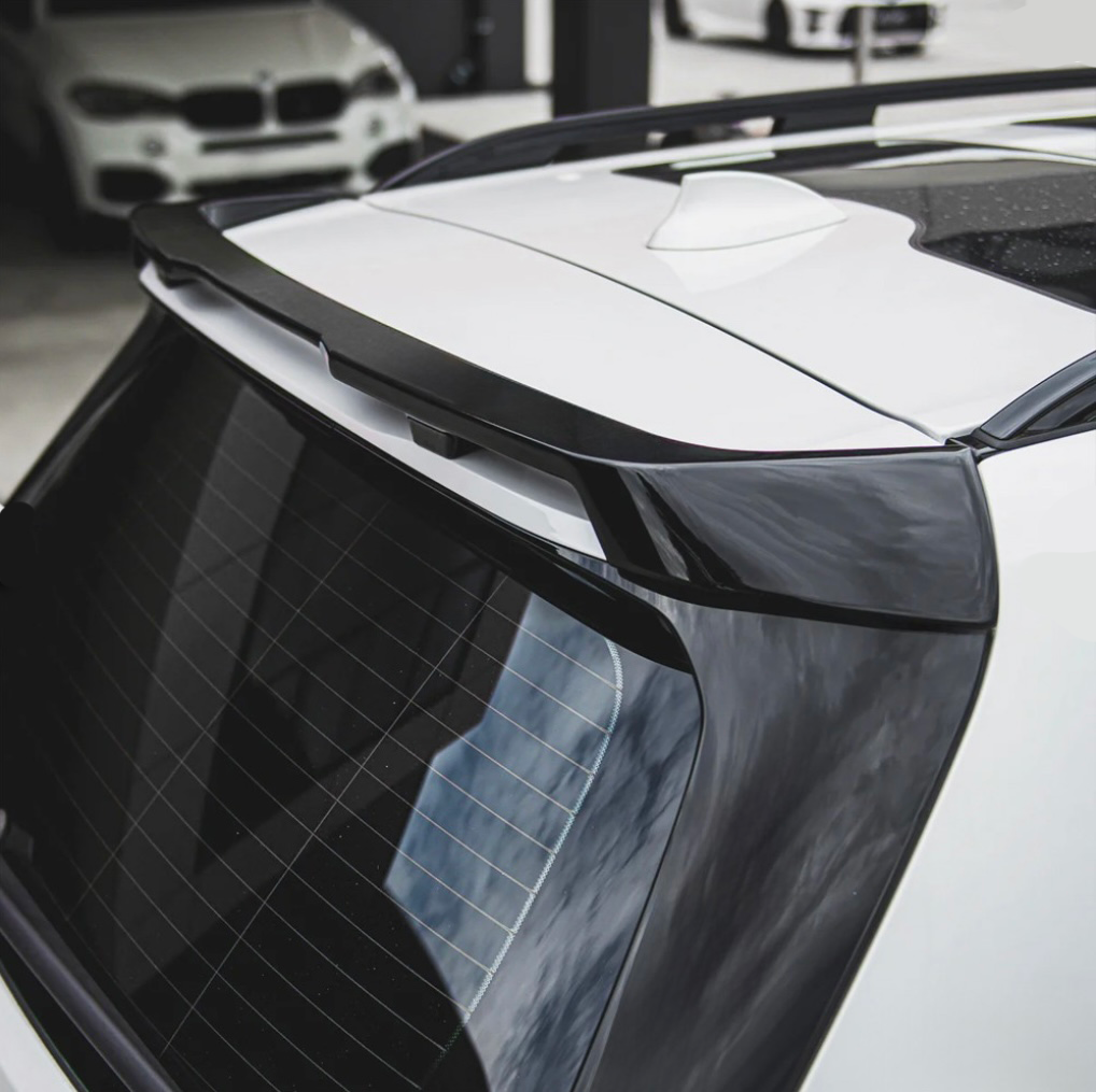 Bmw X7 G07, 2018-2022 Aero kit
Black Knight kiiltävän musta