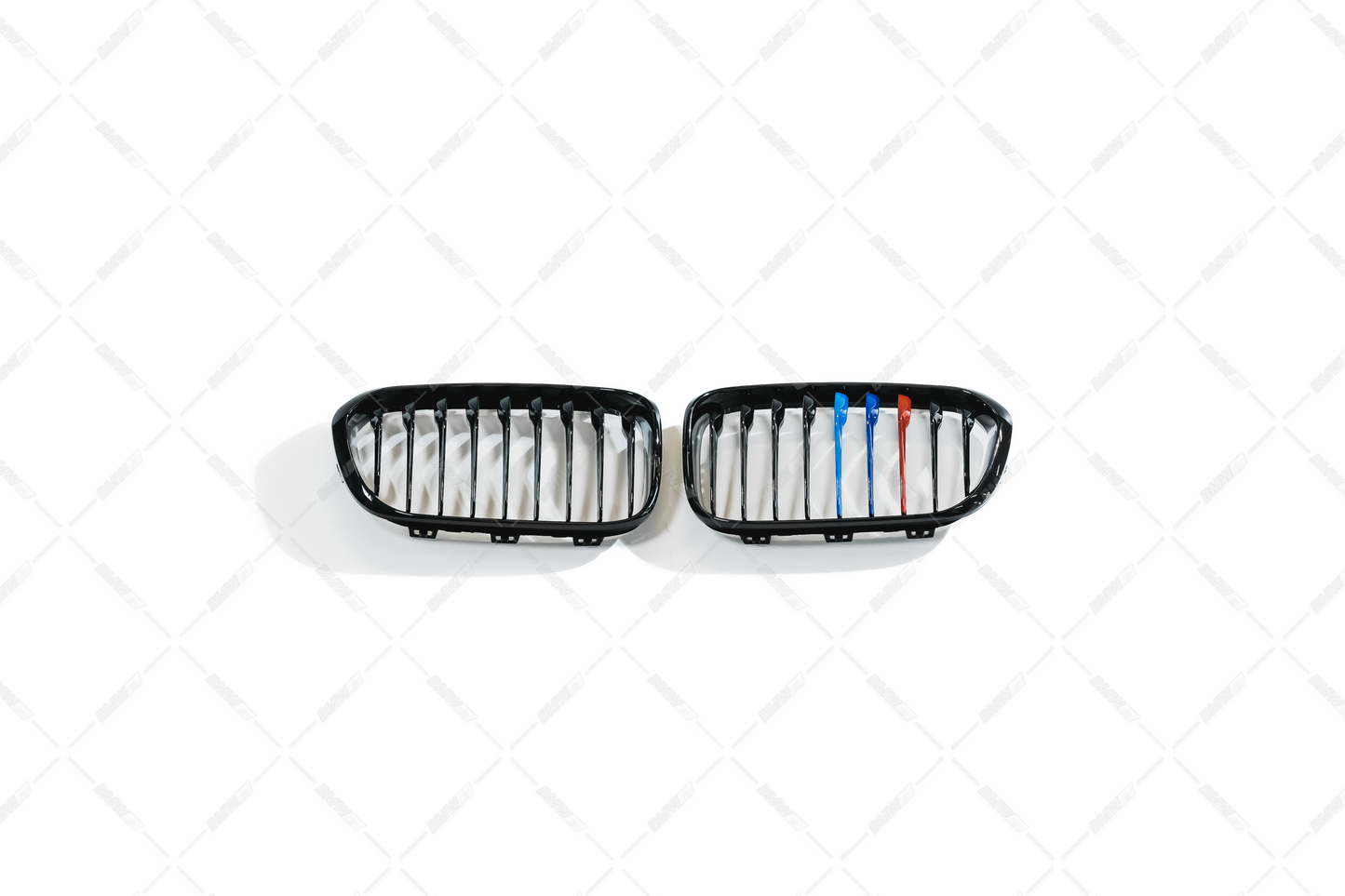 BMW E81 E82 E87 E88 LCI , Kiiltävän mustat / M-color munuaiset