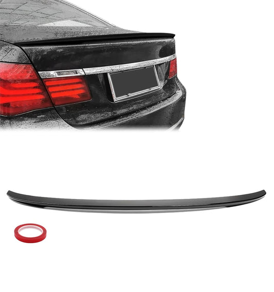 BMW F01 F02, Kiiltävän musta takaspoileri