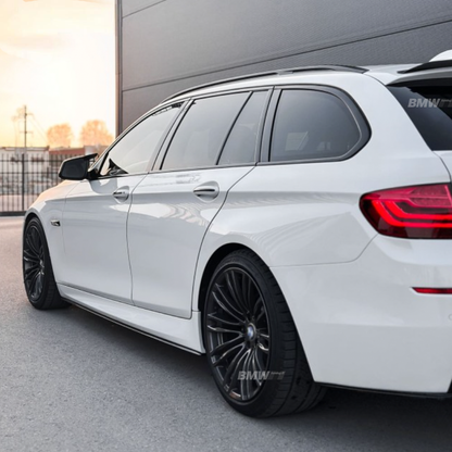 BMW F10 F11, M-Performance helmojen lisäosat kiiltävän musta