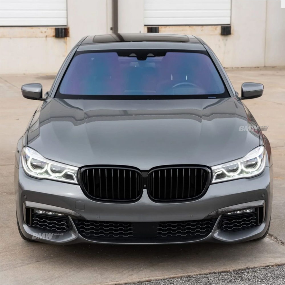 BMW G11 G12, Single kiiltävän mustat munuaiset