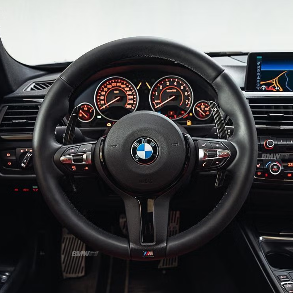 BMW F-sarjan ratin lista kiiltävän musta