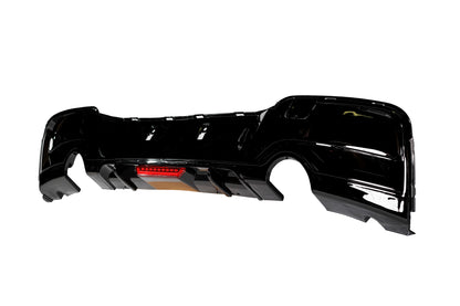 BMW F20 F21 M-performance takapuskurin diffuusori Jarruvalolla kiiltävän musta