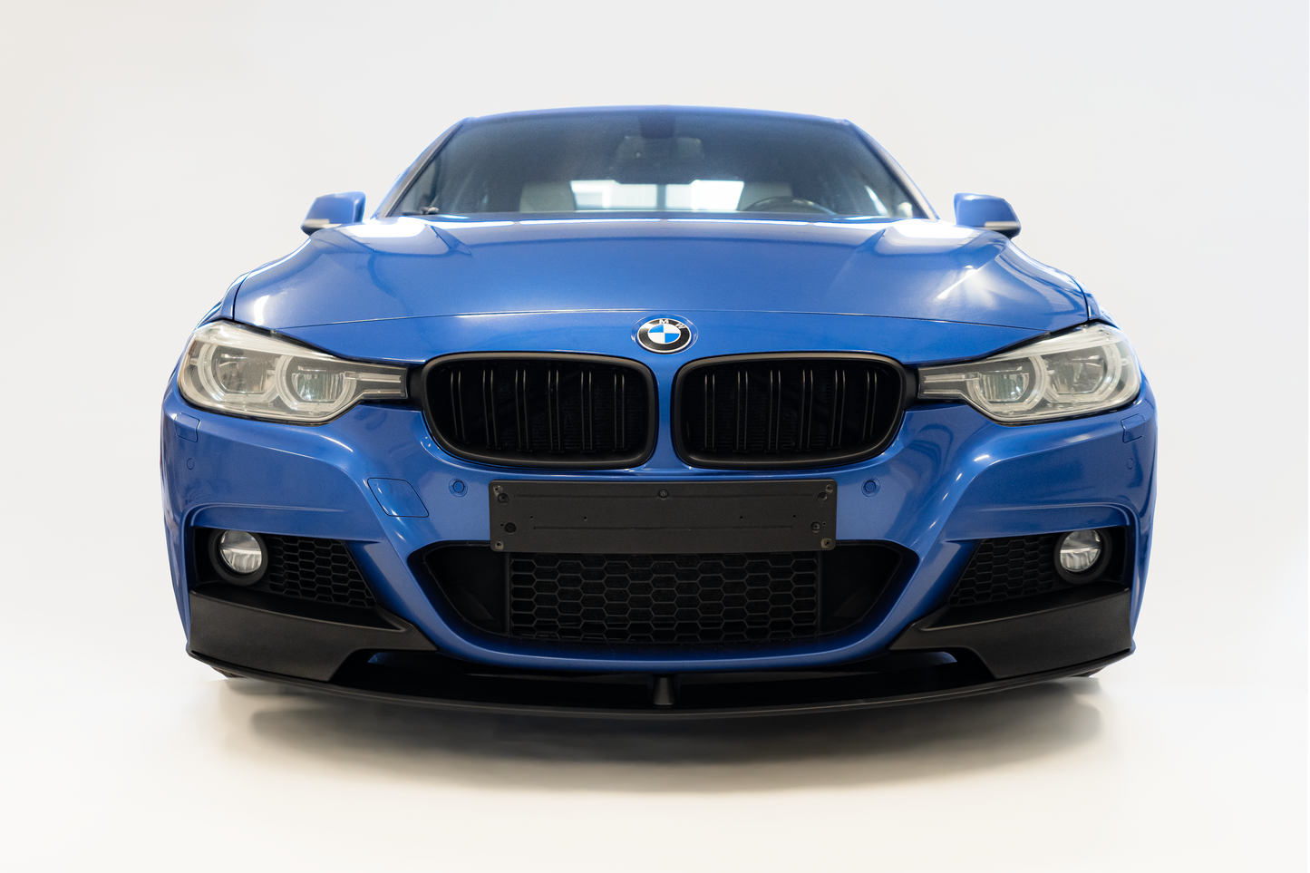 BMW F30 F31, M-look matta mustat munuaiset