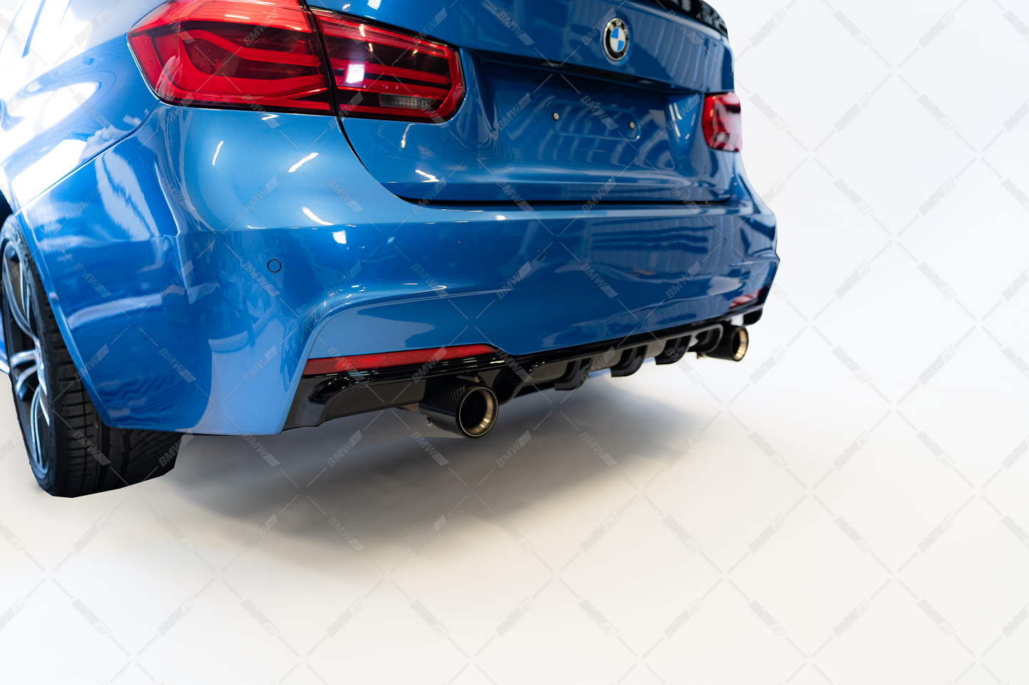 BMW F30 F31 M-Performance diffusori M-Sport takapuskuriin 1+1 putkenpäille