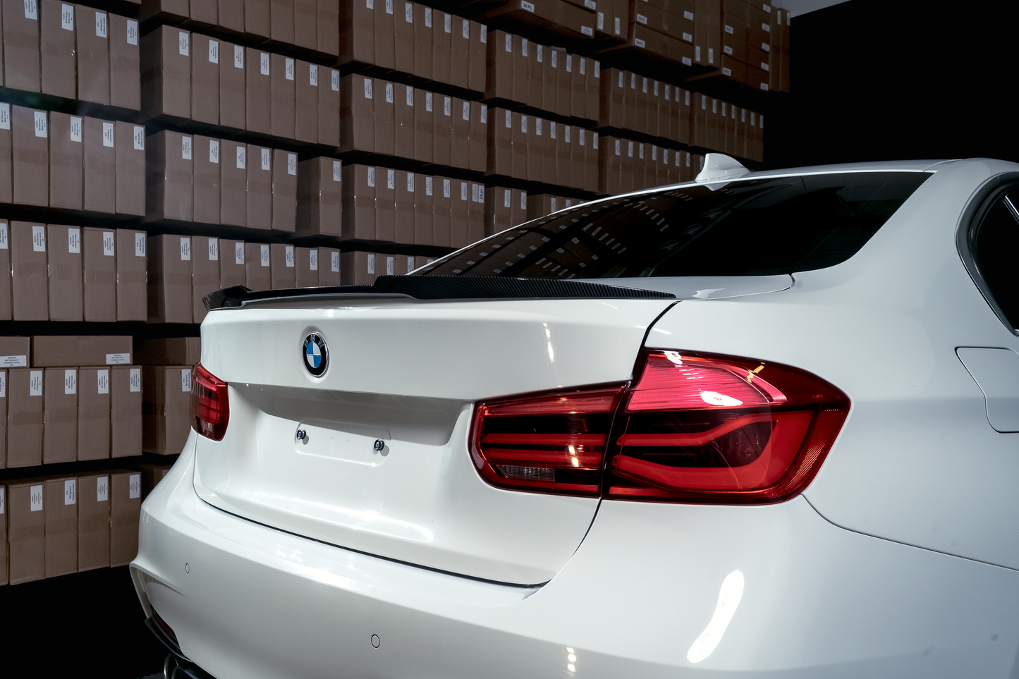 BMW F30 M4-look takaspoileri carbon look