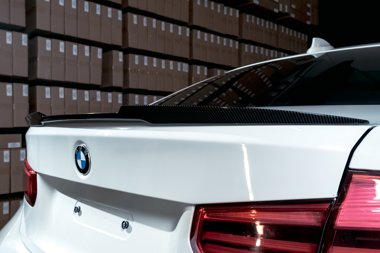 BMW F30 M4-look takaspoileri carbon look