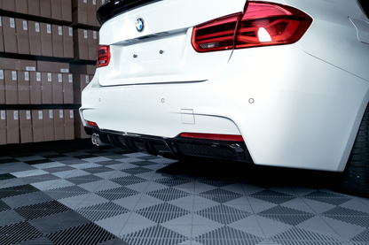 BMW F30 F31 M-Performance diffuusori M-Sport takapuskuriin, kiiltävän musta