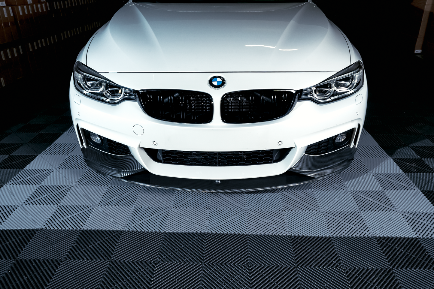 BMW F32 F33 F36 M-performance etupuskurin lippa carbon look