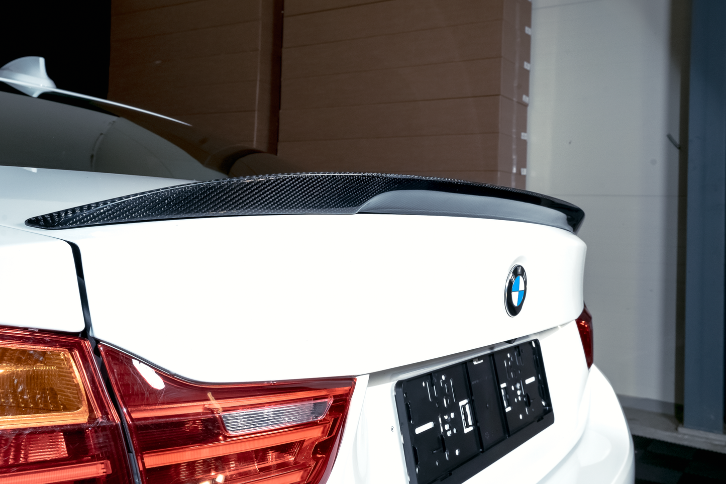 BMW F32 M-Performance takaspoileri aito hiilikuitu