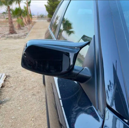 BMW E60 E61 E63 E64 kiiltävän mustat M-look peilinkuoret