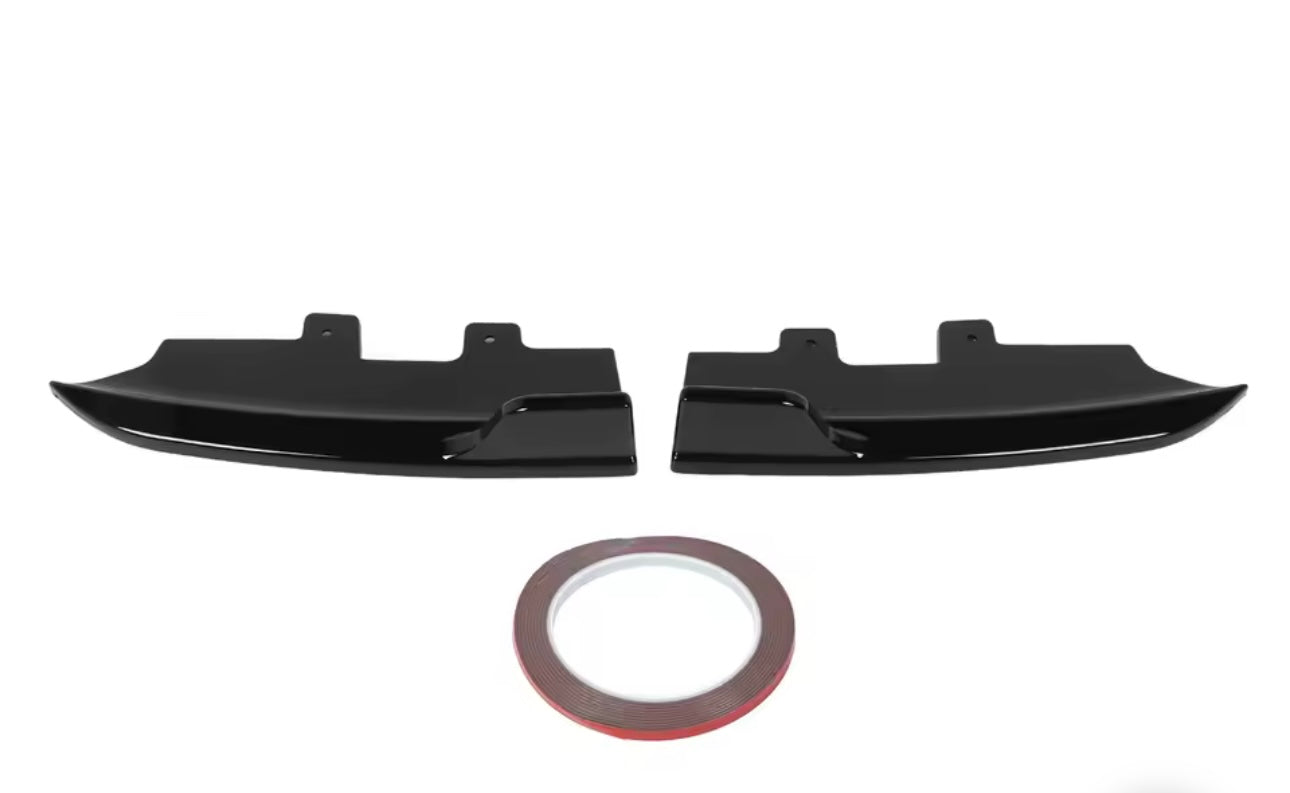 BMW F22 F23, Takapuskurin kiiltävän
mustat lisäpalat, kulmasplitterit