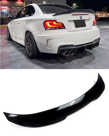 BMW E82, PSM Look takaspoileri kiiltävän musta