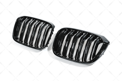 BMW G01 X3 , G02 X4, M-look kiiltävän mustat munuaiset