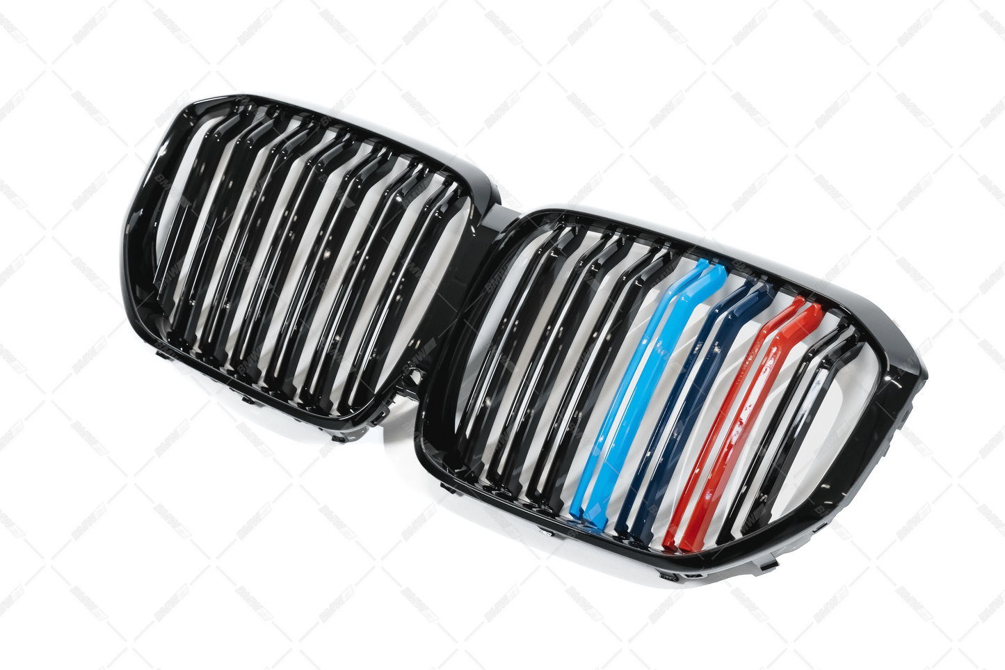 BMW G05 X5, M-color M-Look munuaiset