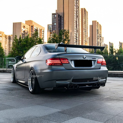 BMW GTS look Spoileri kiiltävän musta