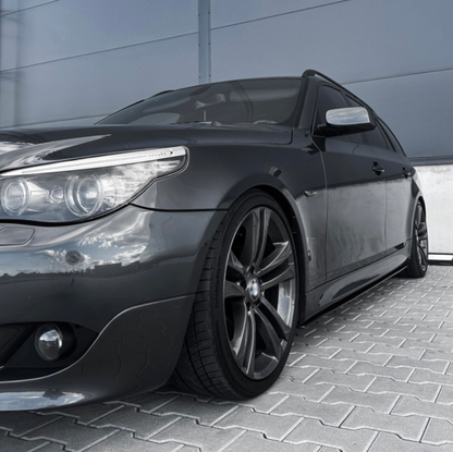 BMW E60/E61, helmojen lisäosat kiiltävän mustat