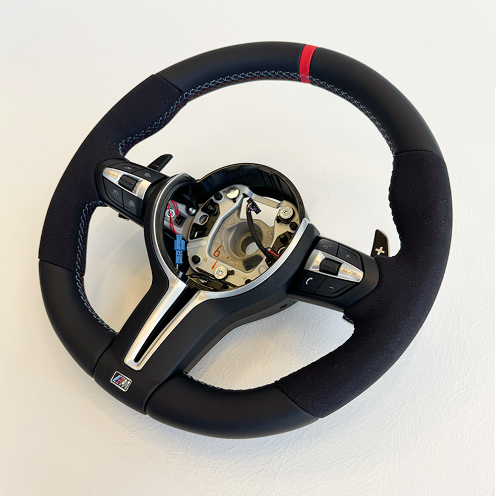 BMW 1-4 sarjalaisiin M-look erikoisratti Alcantara/Nahka