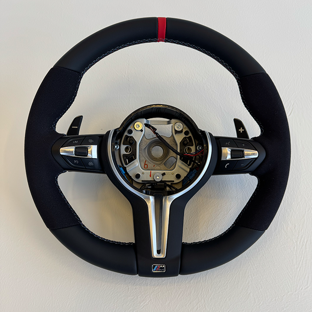 BMW 1-4 sarjalaisiin M-look erikoisratti Alcantara/Nahka