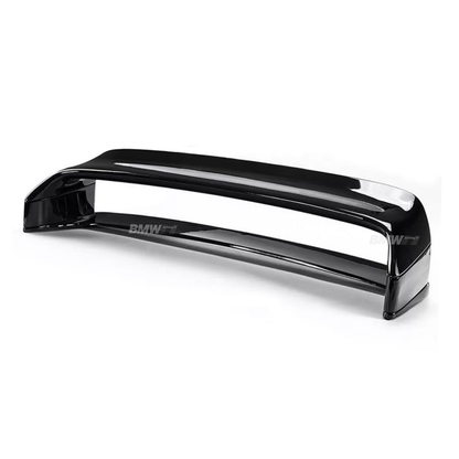 BMW E39 Sedan, HM-style
takaspoileri kiiltävän musta