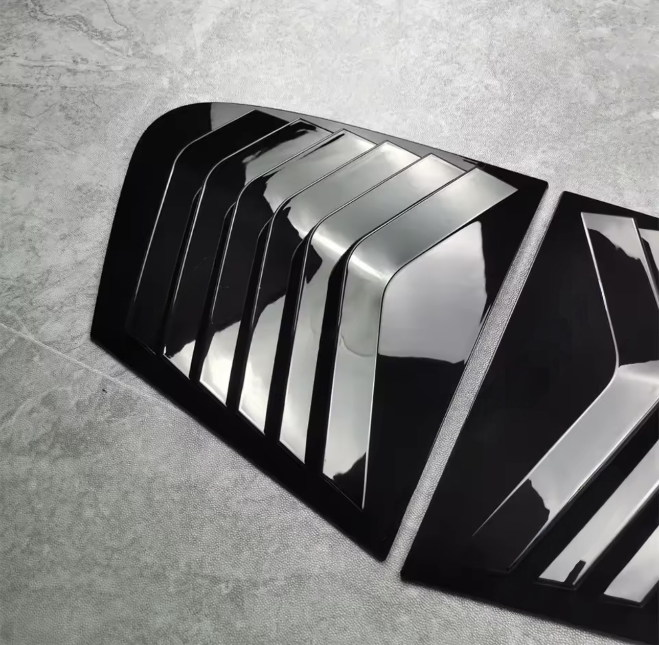 Bmw F20 Sivulasisuojat kiiltävän mustat