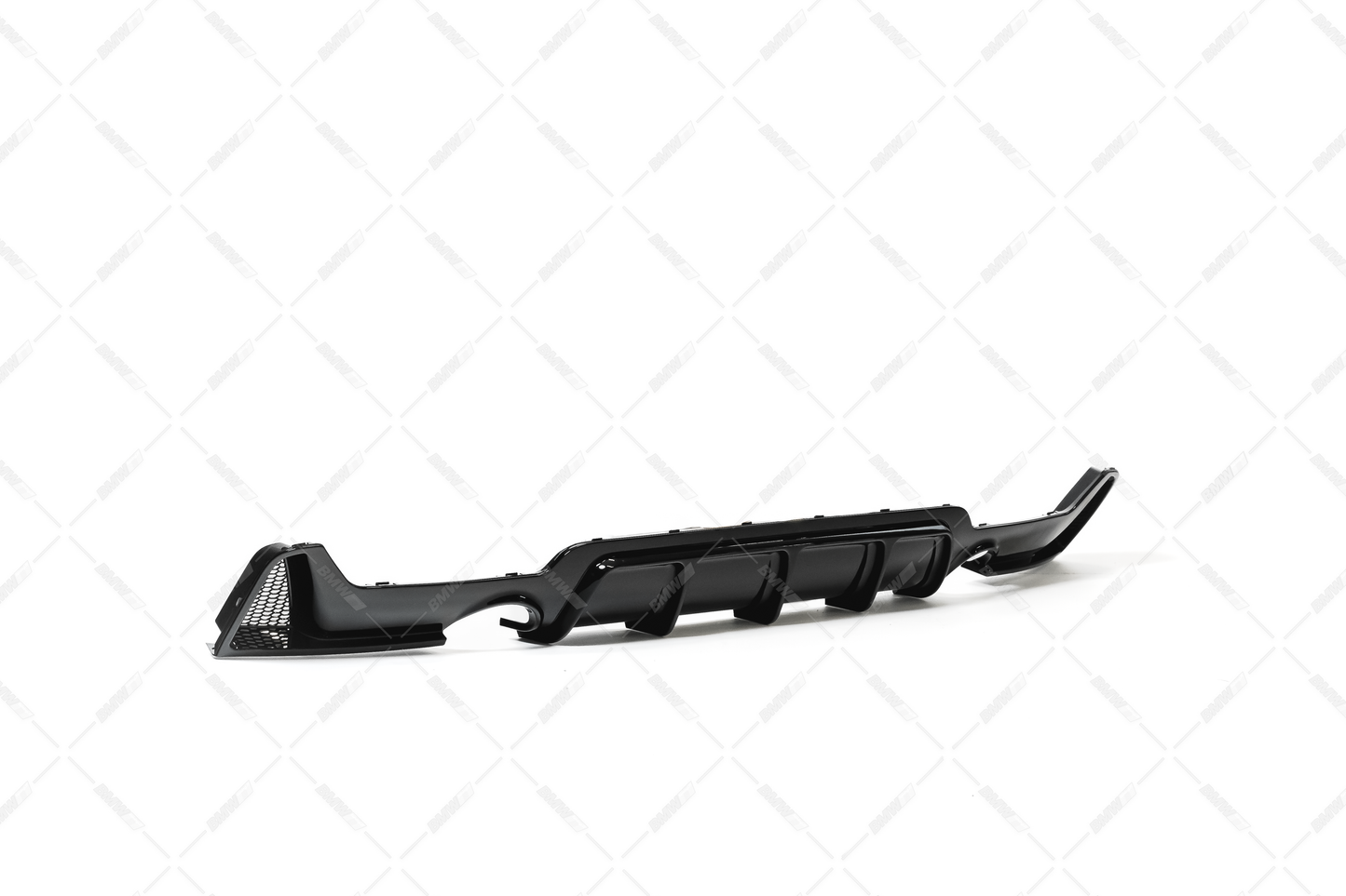 BMW F32 F33 F36 M-Performance kiiltävän musta takapuskurin diffusori yhdelle putkenpäälle vasemmalla ja oikealla