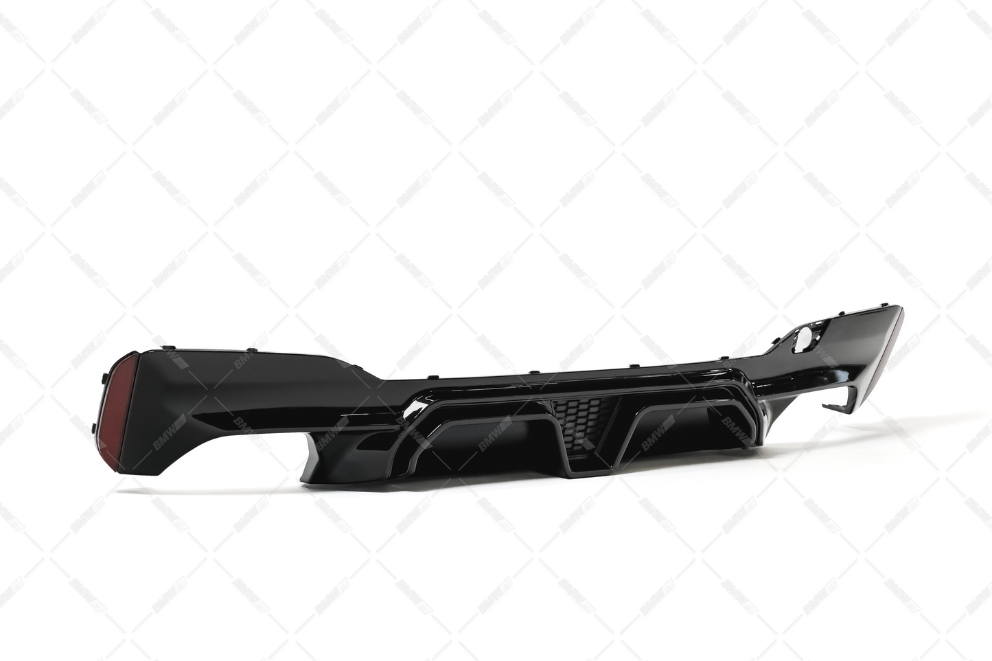 BMW G30 G31, M5 CS takapuskurin diffuusori kiiltävän musta